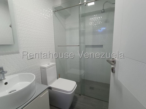 Apartamento En Venta Ubicado En San Isidro Maracay, Fvina 25-13509