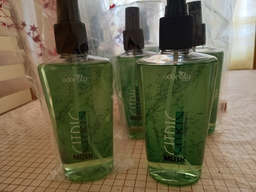 Imagem 6 de 6 de Promoção 8 Unidades Colônia Desodorante Musk Odorata