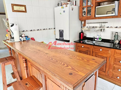 Casa En Venta De 2 Dormitorios Y Medio En Punta Del Este