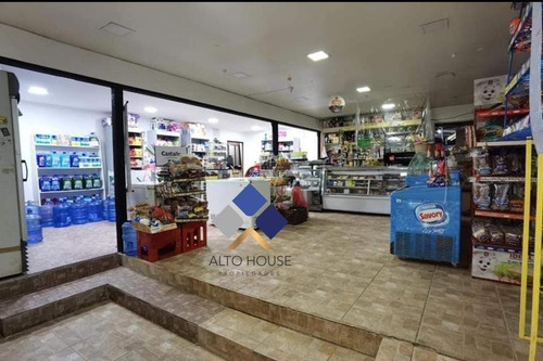 Imagen 2 de 25 de Espectacular Casa Con Local Comercial Y Piscina En Til-til