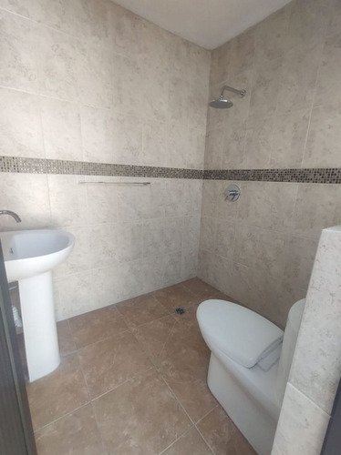 Casa En Venta En La Col. El Miraval, Cuernavaca Morelos.