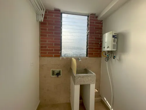 Apartamento En Arriendo En Loma Del Escobero. Cod A776171
