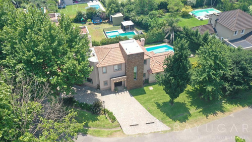 Imagen 26 de 30 de Oportunidad! Venta - Magnífica Casa En Sausalito - Bayugar Negocios Inmobiliarios