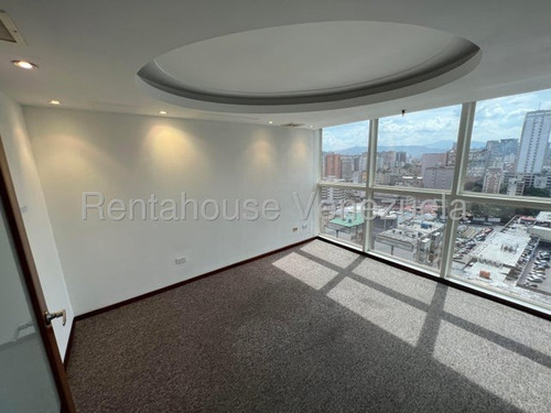 Bella Oficina En Torre Credicard Piso 14 Espectacular Vista. 2 Banos Area De Kichennette Vi Mls #25-11114