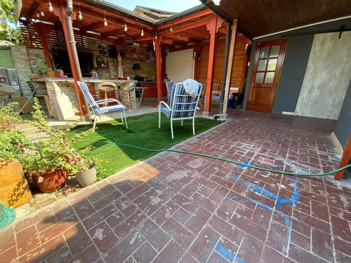 Casa En Venta De 3 Dorm. En Cerrillos