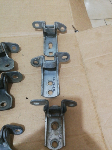 Imagen 2 de 3 de Bisagra De Puerta De Toyota Fortuner Cv26