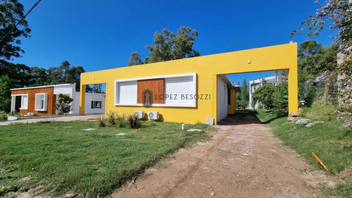 Casa Venta 2 Dormitorios 1 Baño En Punta Colorada - Mostaza