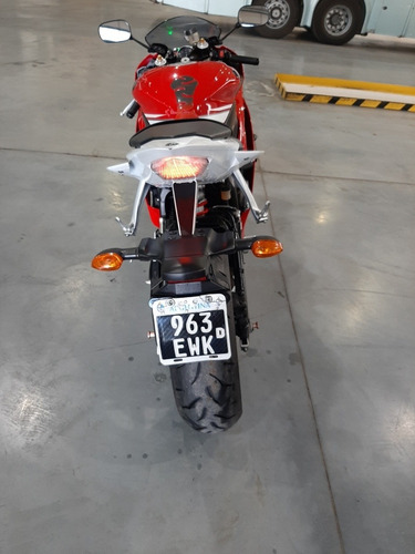 Yamaha R6