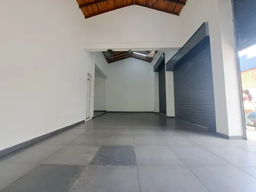 Local En Arriendo En El Llano. Cod A24167