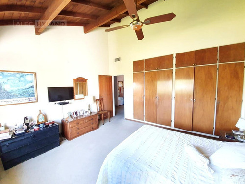 Imagen 14 de 28 de Casa 7 Ambientes En Venta - S.isidro-vias/rolon