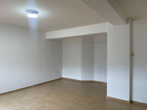 Apartamento En Venta, Obra Blanca En San Diego , Res San Francisco , Planta Y Pozo. Mr.