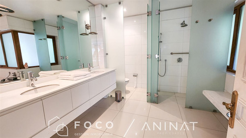 Casa En Venta De 3 Dorm. En Lo Barnechea