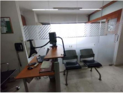 En Venta Acogedora Oficina Completamente Amoblada Y Equipada Sal