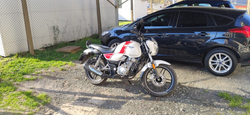 Bajaj V15
