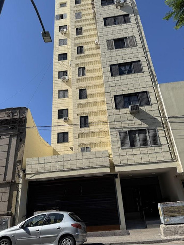 Venta Departamento Alberdi, Dos Dorm, Un Baño, Amplio Balcon