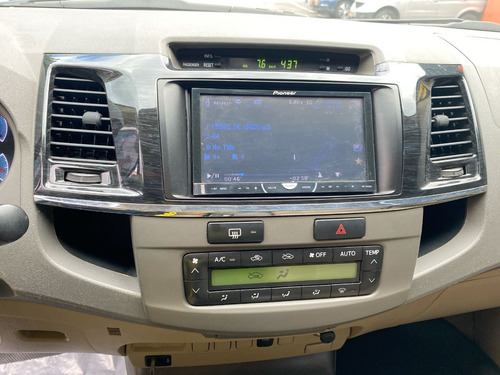 Imagen 20 de 25 de Toyota Fortuner 2014