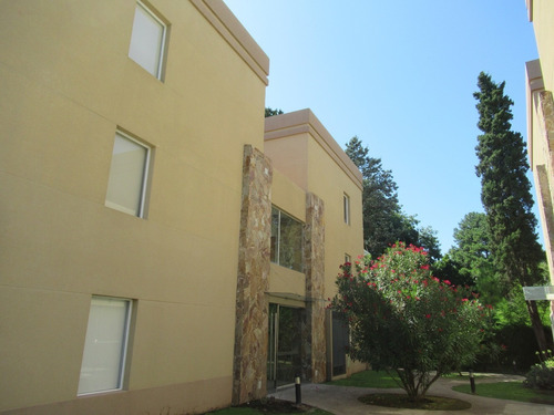 Imagen 5 de 14 de Duplex Venta 2 Ambientes Cochera Jardines De Saravi Pilar