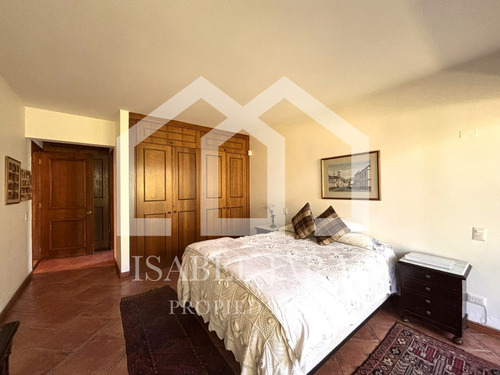 Excelente Depto Remodelado Venta 2d/3b/estar/patio Vitacura