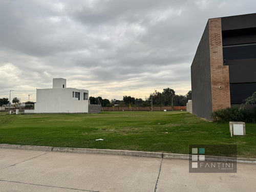 Mansos Del Sur. Terreno 400m2. Apto Dúplex. Zona Sur. Guardia 24h