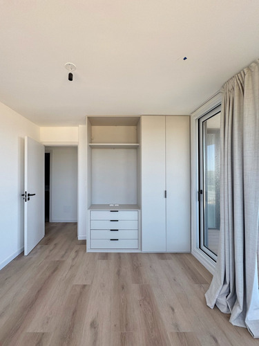 Alquiler - Apartamento De 2 Dormitorios + Escritorio, Unidad 510 - Ventura Tower Carrasco
