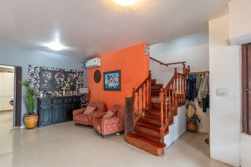 Casa · Venta · 5 Ambientes · Barrio Naon · Mataderos · Piscina · Cochera · Jardín · Playroom