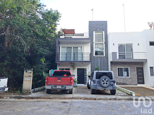 Venta Casa 4 Ambientes Puerto Morelos