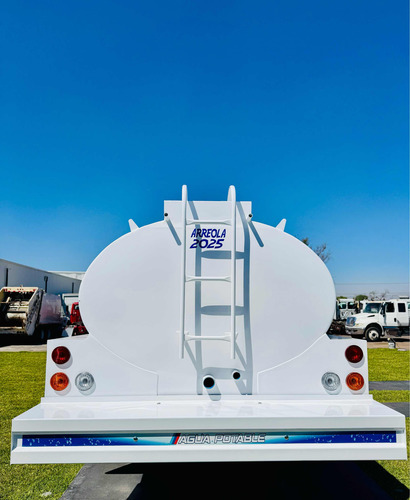 Pipa De Agua 10,000 Litros Camion Rabon International 2014