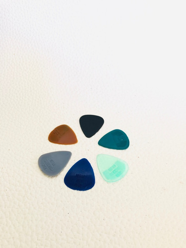 Picks Puas Pajuelas Para Instrumentos Musicales X10 Unid.