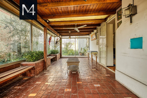 Casa En Venta De 4 Dorm. En Ñuñoa