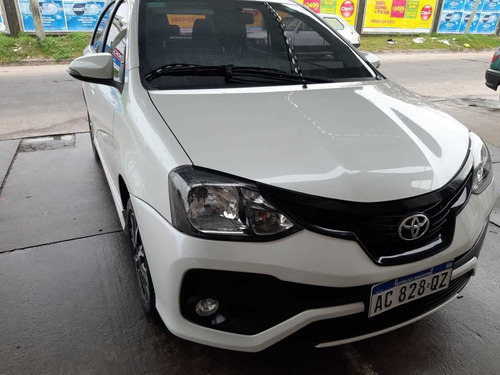 Toyota Etios Xls Hatchback