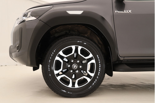 Toyota Hilux 2.8 Cd Srx 177cv 4x2 At