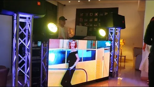 Alquiler Miniteca, Sonido, Luces Negras Uv Neon, Karaoke, Dj