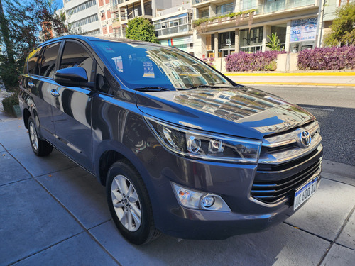 Toyota Innova 2.7 Srv 6at 8a