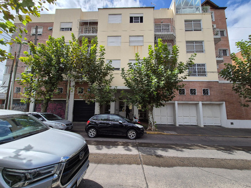 Departamento De 3 Ambiente Con Cochera En Alquiler