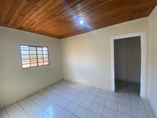 Casa Com Sala Comercial