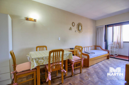 Depto De Un Ambiente En Venta, Edificio Laguzzi - Martinez