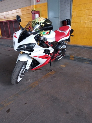 Yamaha R1