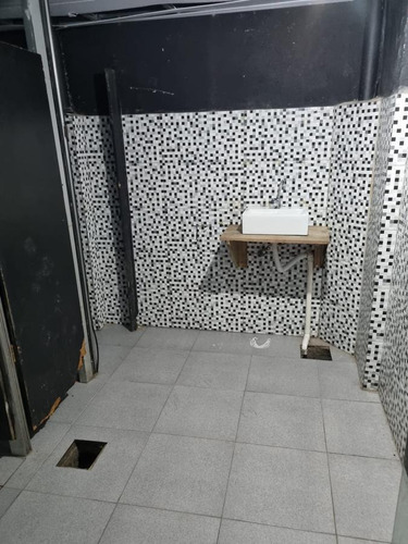 Imagen 25 de 25 de Casa - Casa Local - Av Uruguay Esquina Andes, 608 M2 !!