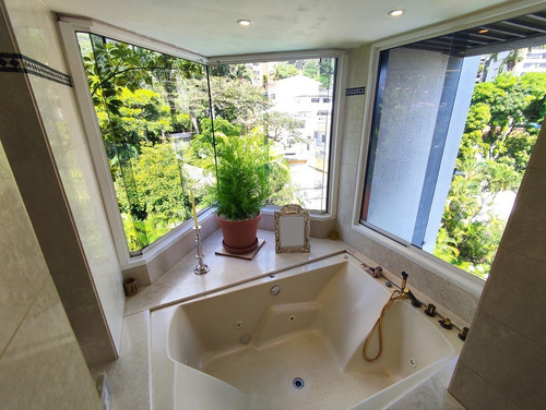 Imagen 12 de 19 de Venta De Pent House Duplex En Los Palos Grandes