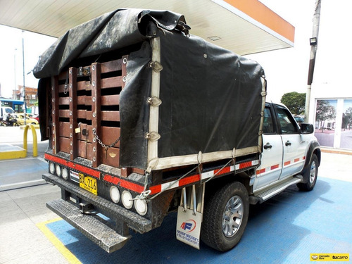 Imagen 8 de 25 de Mazda Bt-50 Estacas Doble Cabina