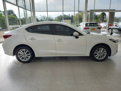 Mazda 3 Touring At
