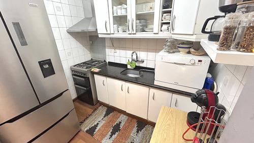 Casa En Venta 4 Dormitorios 2 Baños Reciclada La Comercial