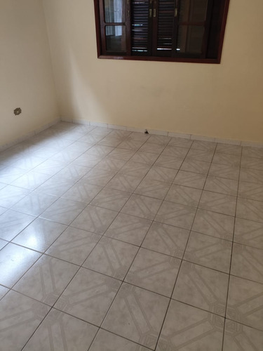 Casa 2 Quartos Com Garagem Para Alugar