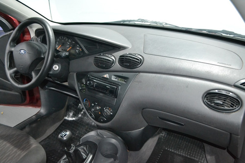 Ford Focus 1.6 Ambiente 5p 2005 -imolaautos-