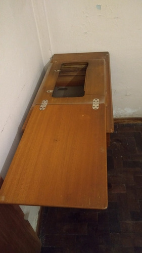 Pie De Maquina De Coser Y Mueble Antiguo (no Envío) (Usado)