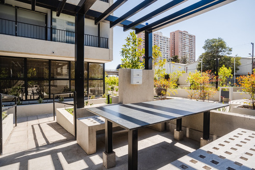 Arriendo Estudio (1 Ambiente) Metro R De Araya A La Puerta
