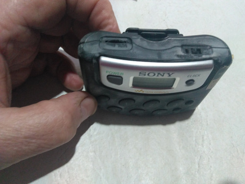Radio Sony Walkman Srf M37 Am/fm Descolorida C/ Auriculares Negro (Usado)