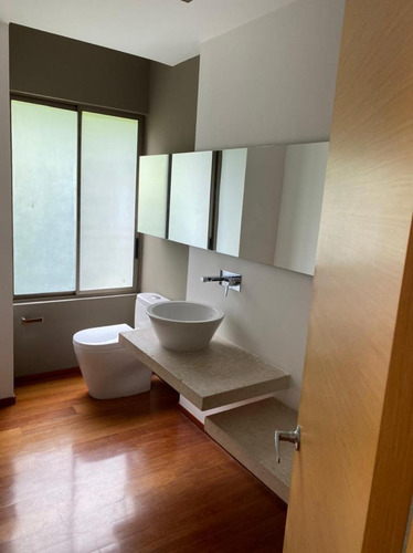Imagen 3 de 10 de Se Arrienda Penthouse En Medellin, Poblado