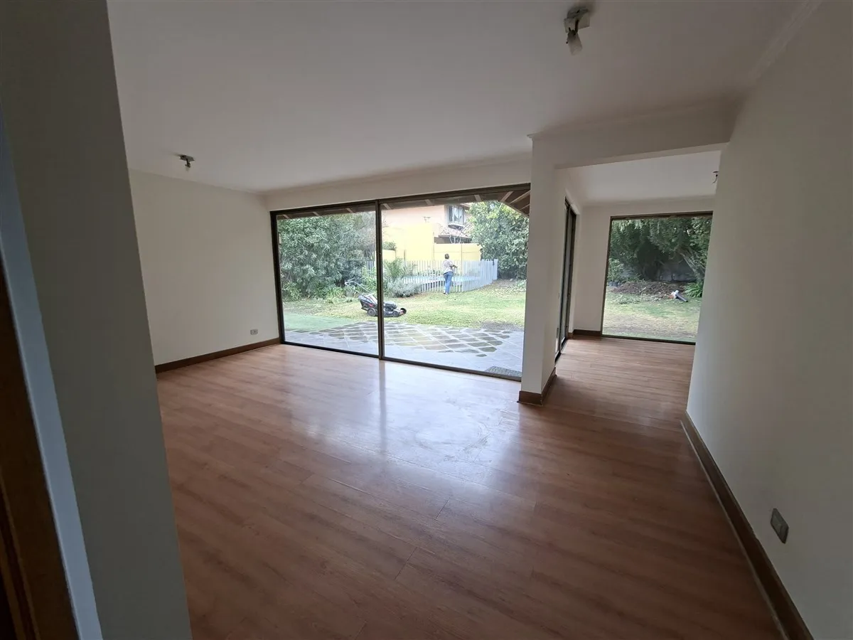 Imagen 3 de 15 de Incluye Jardinero Y Piscinero