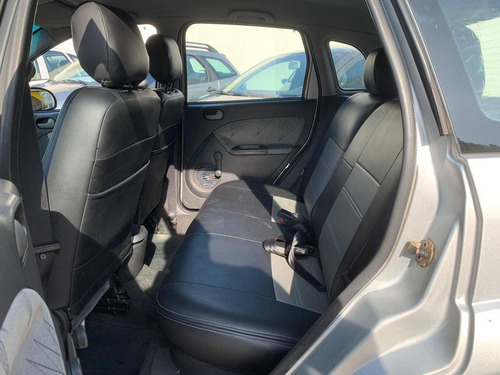 Ford Fiesta 1.6 Mpi Hatch 8v Flex 4p Manual